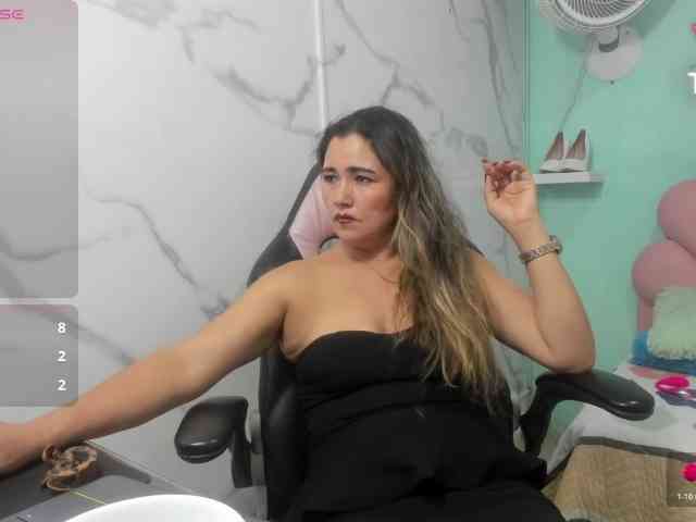 noelia-milf19 webcam