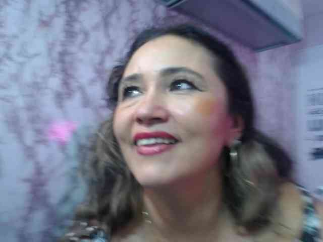noelia-milf19 webcam