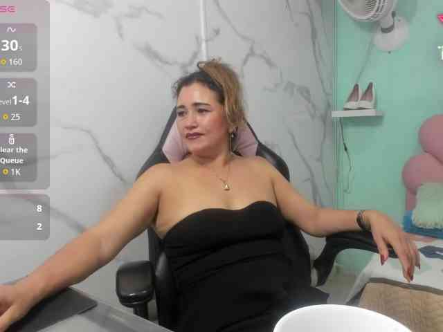noelia-milf19 webcam