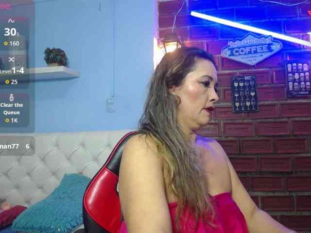 noelia-milf19 webcam