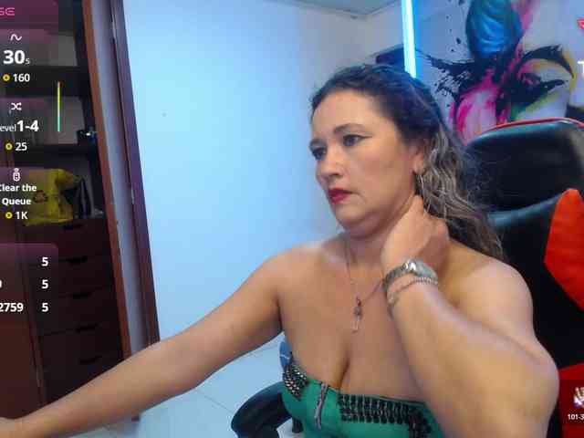 noelia-milf19 webcam