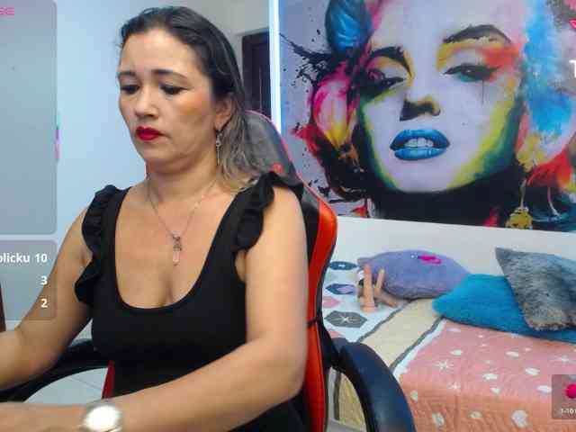 noelia-milf19 webcam