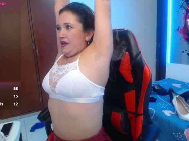 noelia-milf19 webcam