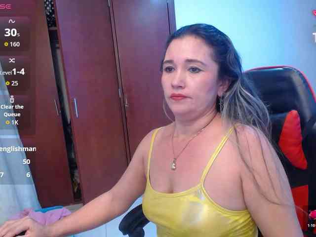 noelia-milf19 webcam