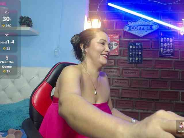 noelia-milf19 webcam