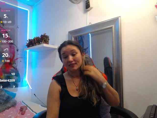 noelia-milf19 webcam