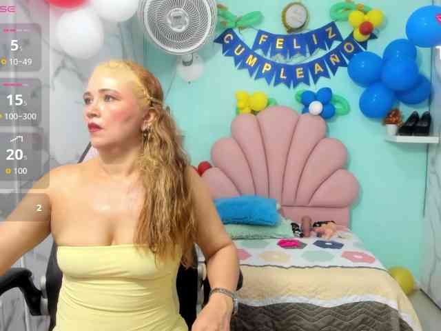 noelia-milf19 webcam