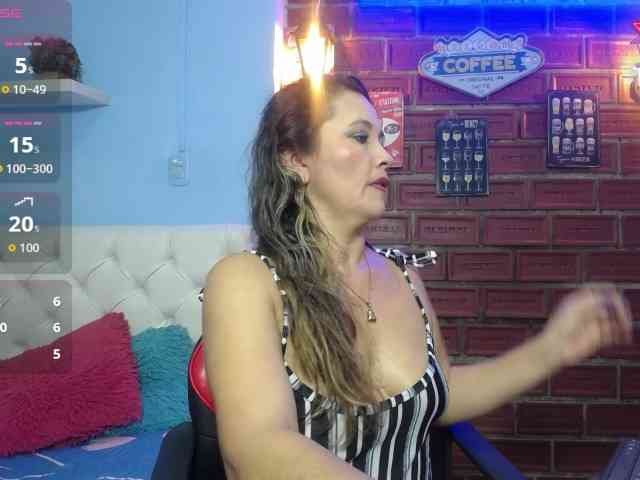 noelia-milf19 webcam