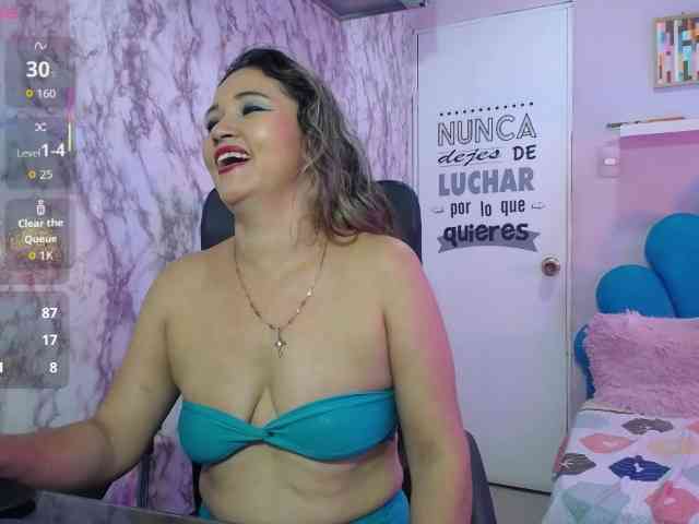 noelia-milf19 webcam