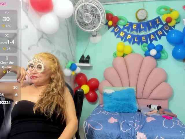 noelia-milf19 webcam