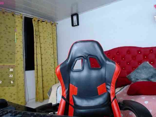 noelia-milf19 webcam