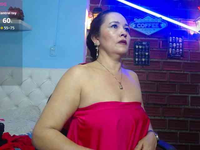 noelia-milf19 webcam