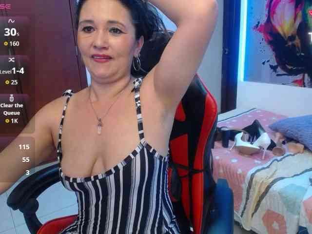 noelia-milf19 webcam