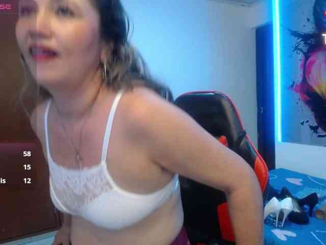 noelia-milf19 webcam