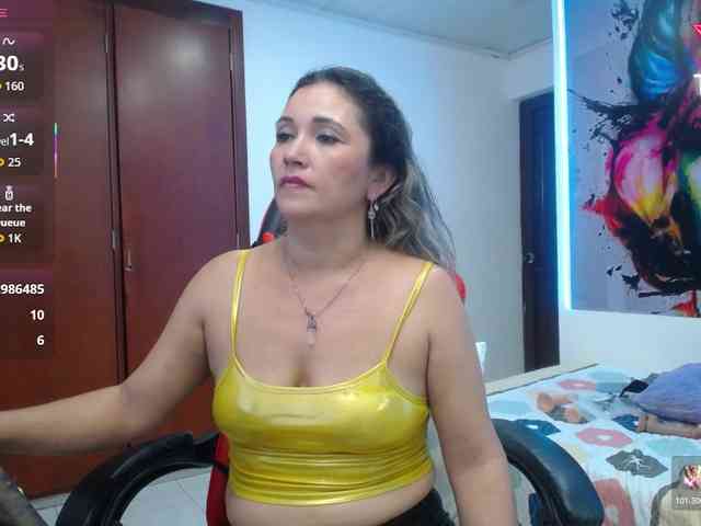 noelia-milf19 webcam