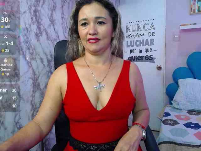 noelia-milf19 webcam