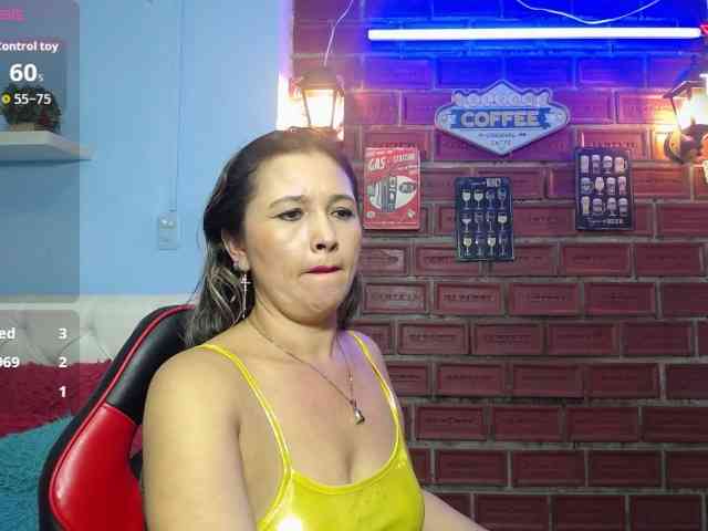 noelia-milf19 Live Webcam on BongaCams