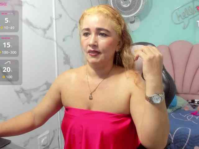 noelia-milf19 webcam