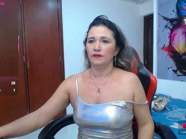 noelia-milf19 webcam