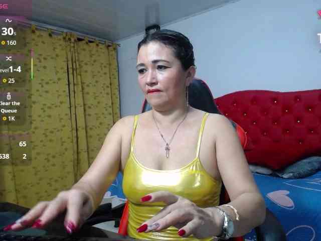 noelia-milf19 webcam