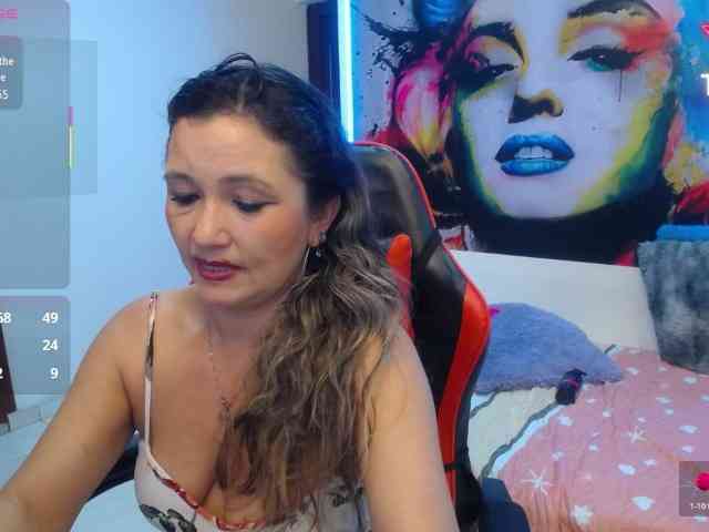 noelia-milf19 webcam