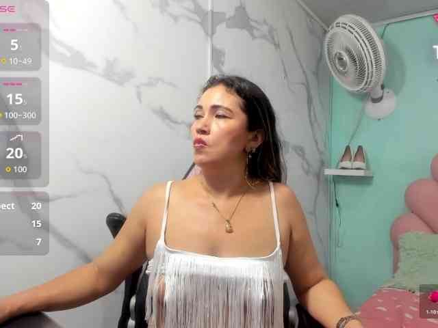 noelia-milf19's webcam live show