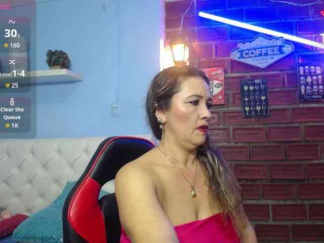 noelia-milf19 webcam