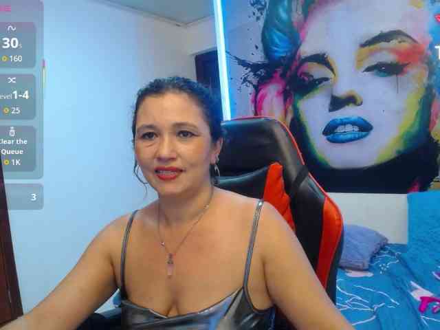 noelia-milf19 webcam