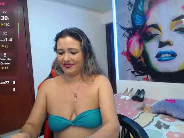 noelia-milf19 webcam