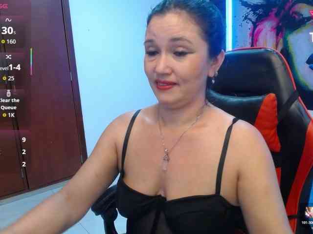noelia-milf19 webcam