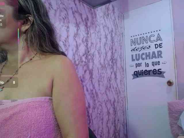 noelia-milf19 webcam