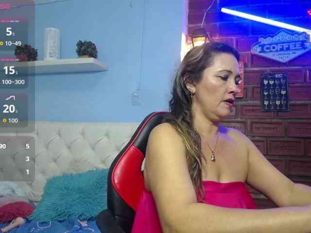 noelia-milf19 webcam