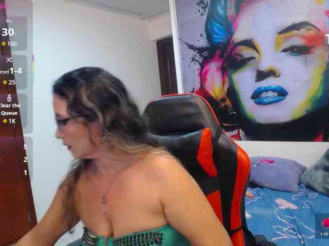 noelia-milf19 webcam