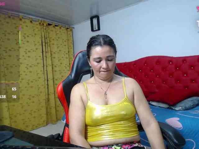 noelia-milf19 webcam
