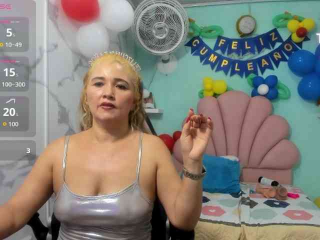 noelia-milf19 webcam