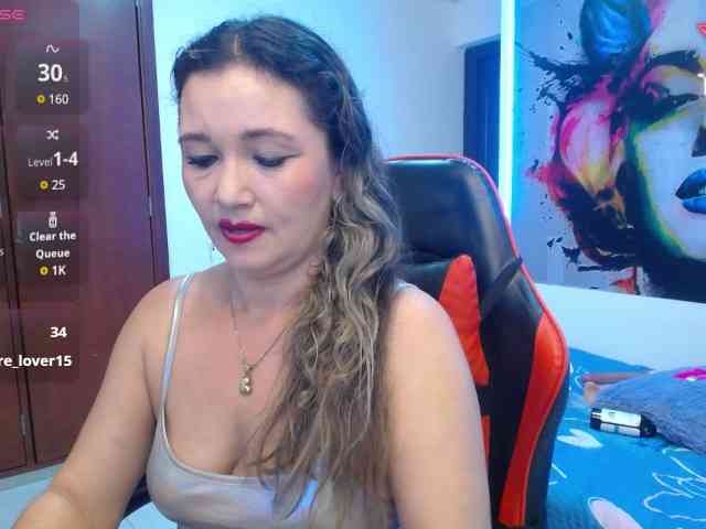 noelia-milf19 webcam