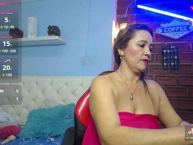 noelia-milf19 webcam