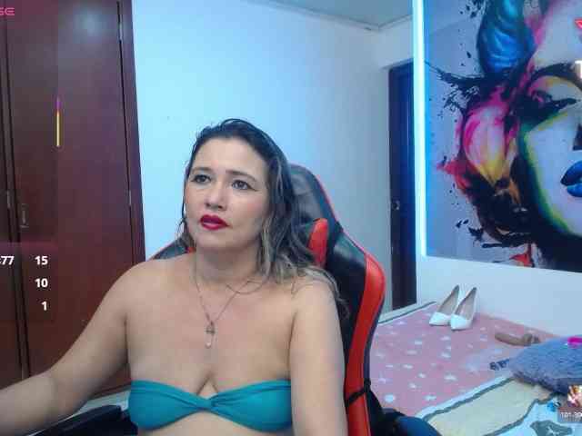 noelia-milf19 webcam