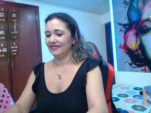 noelia-milf19 webcam