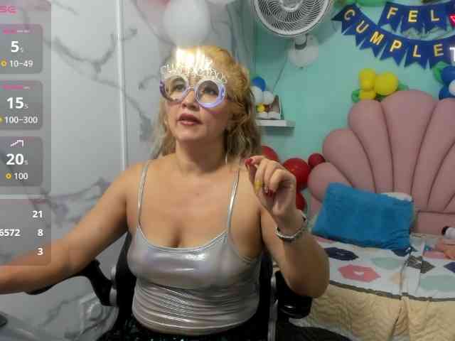 noelia-milf19 webcam