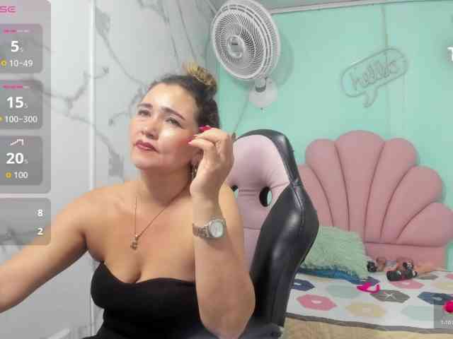 noelia-milf19 webcam