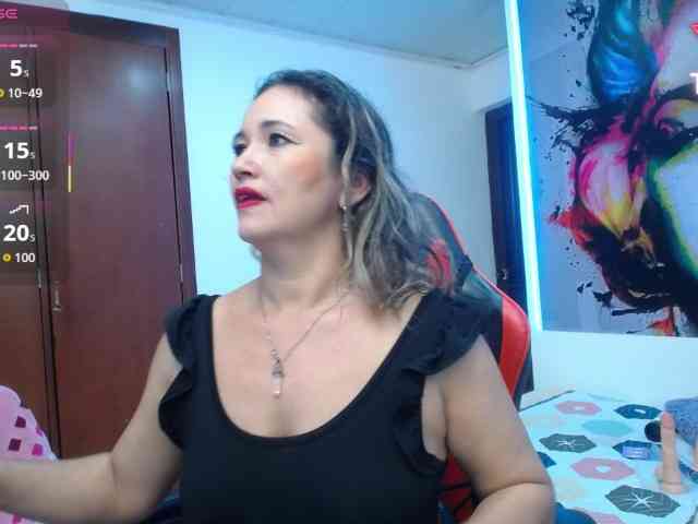 noelia-milf19 webcam
