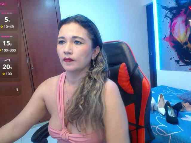 noelia-milf19 webcam