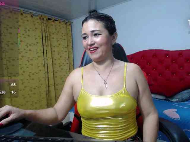 noelia-milf19 webcam