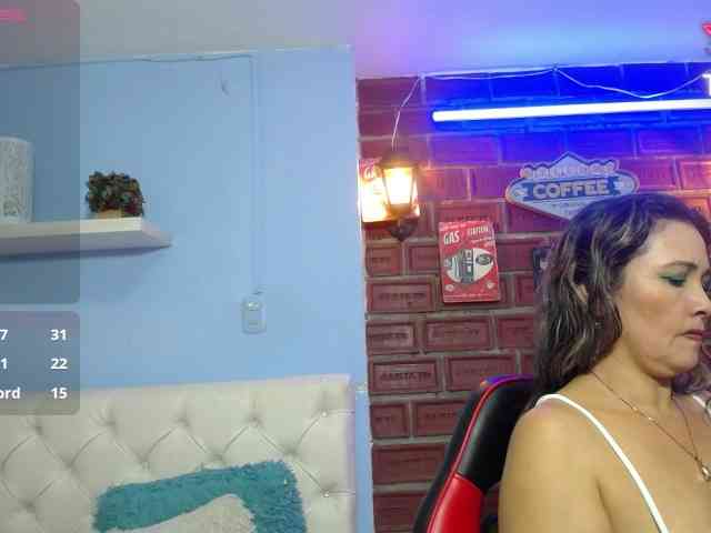 noelia-milf19 webcam