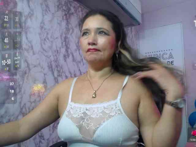noelia-milf19 webcam