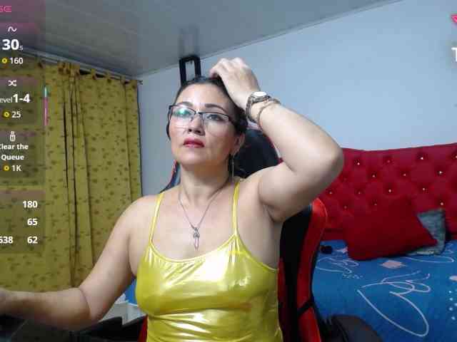 noelia-milf19 webcam