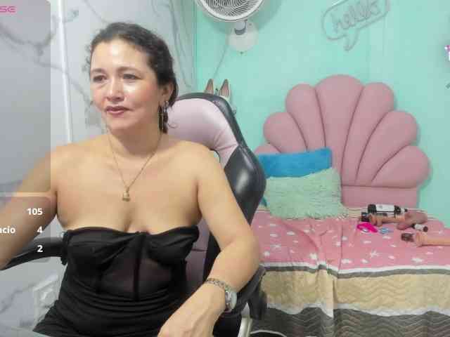 noelia-milf19 webcam