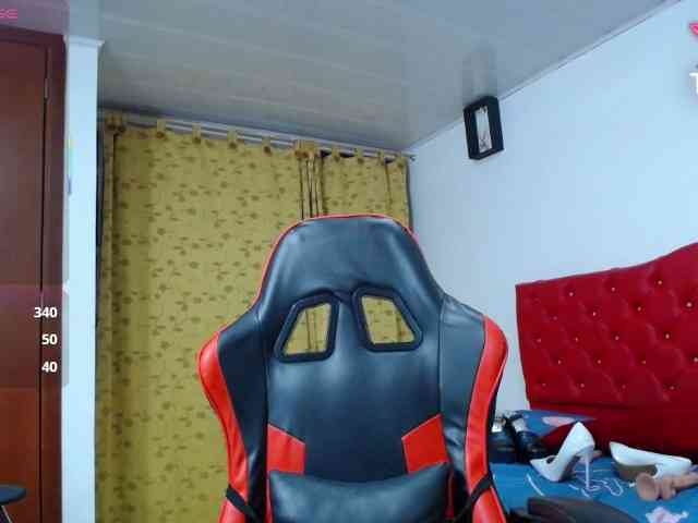 noelia-milf19 webcam