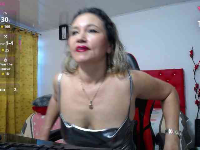noelia-milf19 webcam